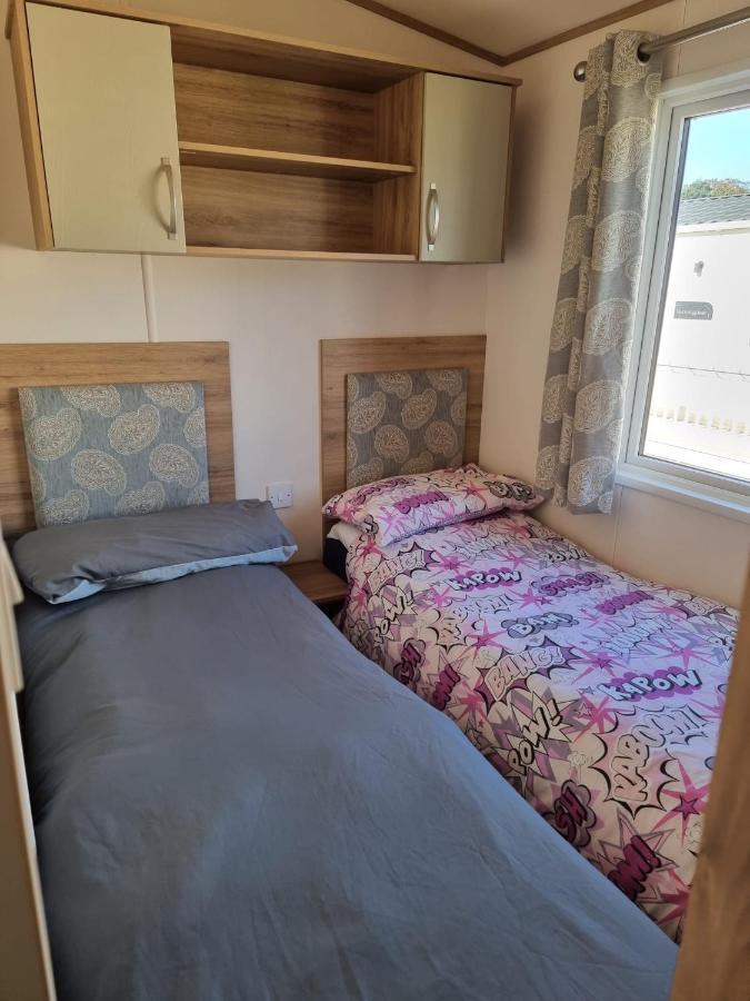 Kent Getaways Hotel Westgate-on-Sea Room photo